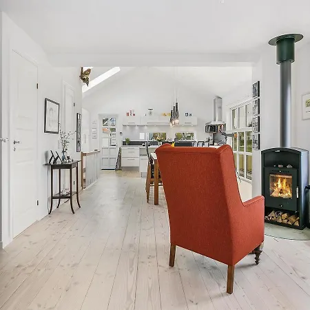 Four-bedroom In Tranekar *