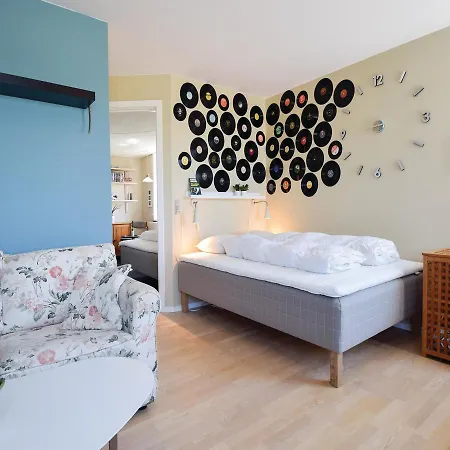 Four-bedroom In Tranekar Διαμέρισμα